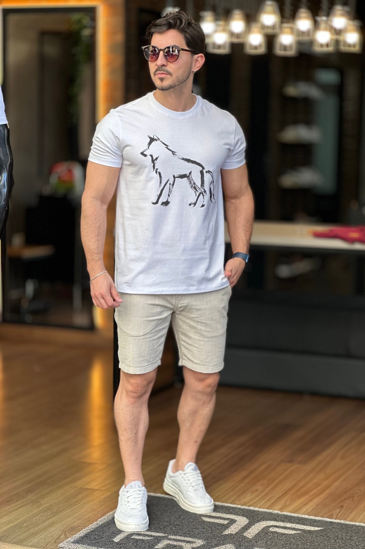 Camiseta Branca Lobo Acostamento