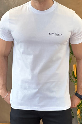 Camiseta Branca com Escrito Preto