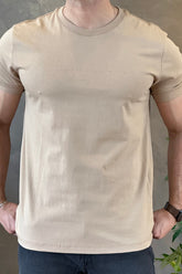 Camiseta Bege minimalista Acostamento