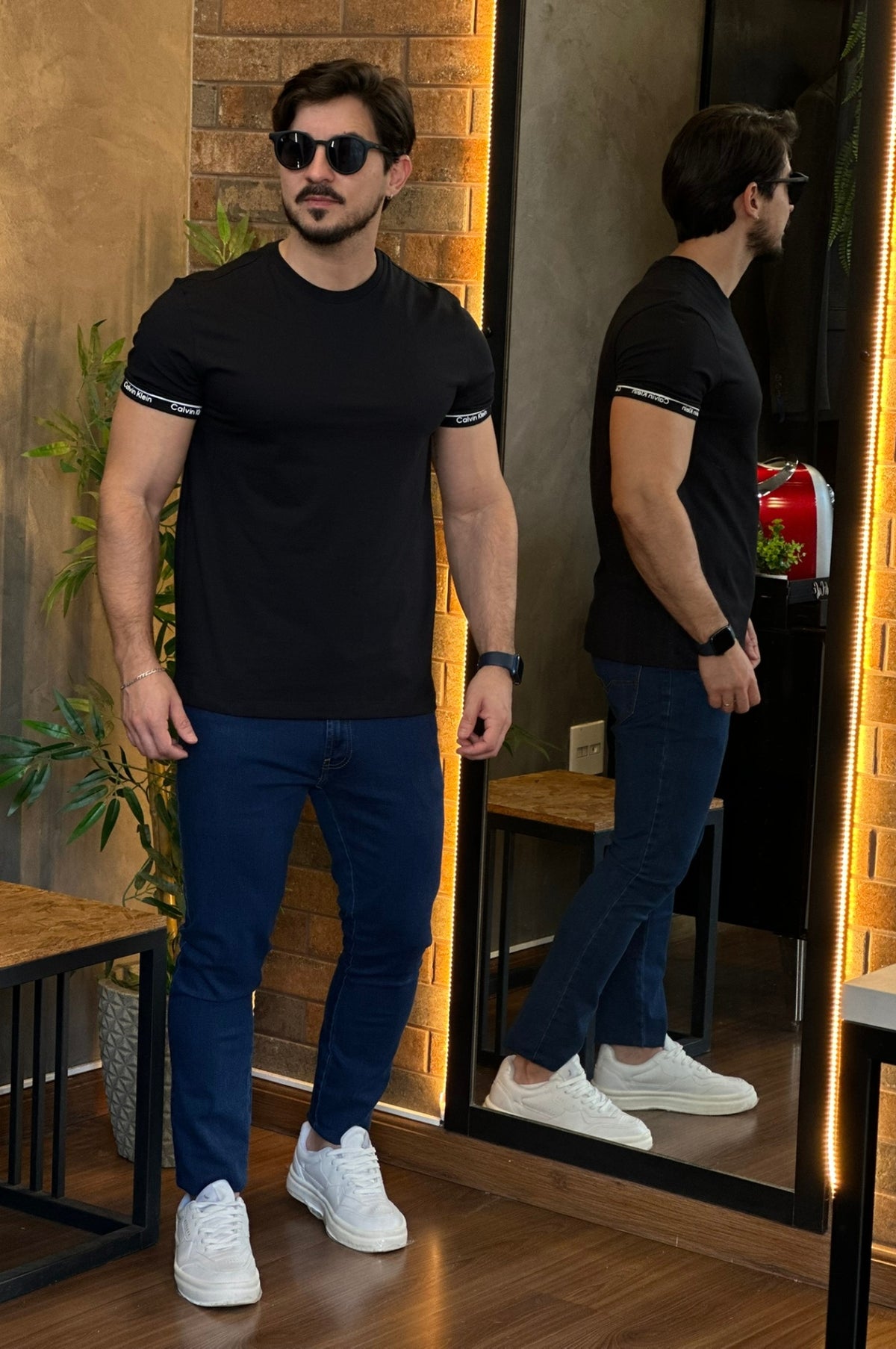 Camiseta Calvin Klein com punho