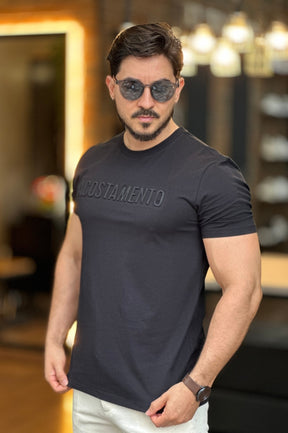 Camiseta Preta com Relevo Acostamento