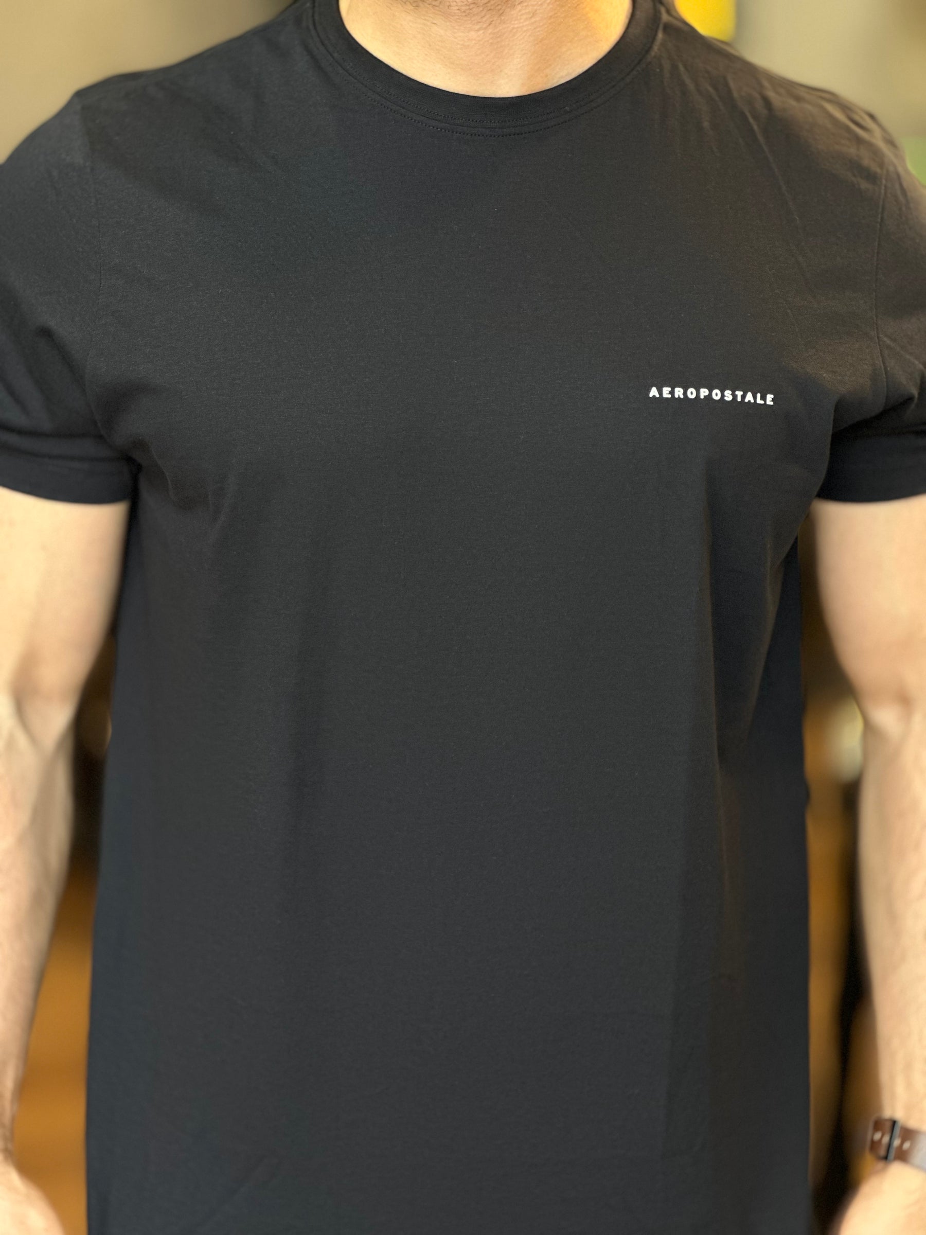 Camiseta preta logo no peito aeropostale