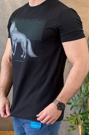 Camiseta Preta Logo e Detalhe Verde Acostamento