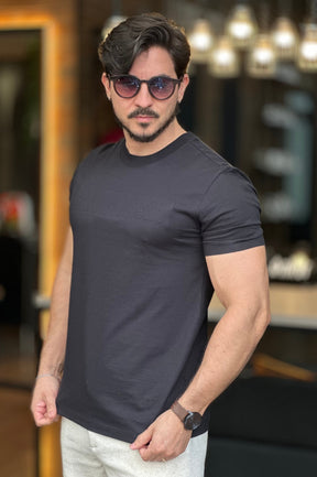 Camiseta Embossing Preta Calvin Klein