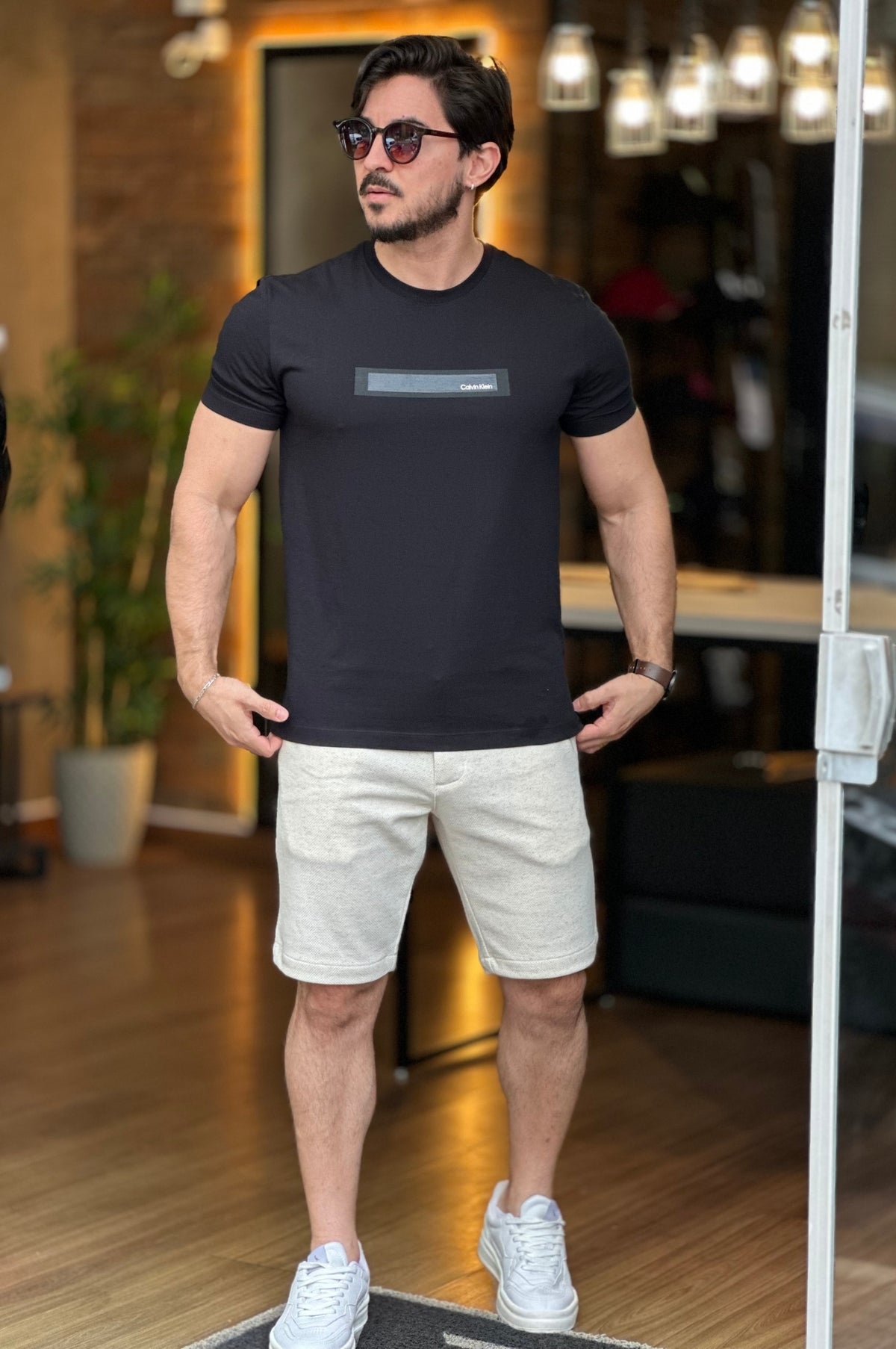 Camiseta Logo Retângulo Preta Calvin Klein