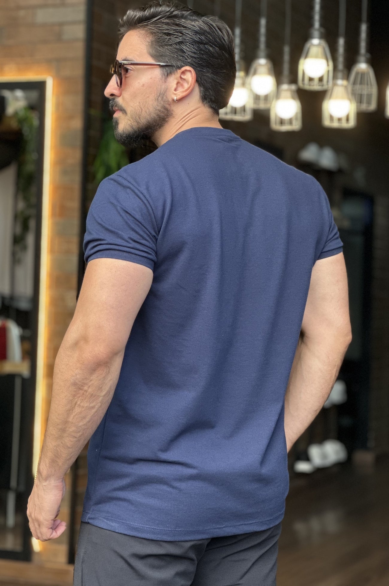 Camiseta Masculina Henley com Zíper