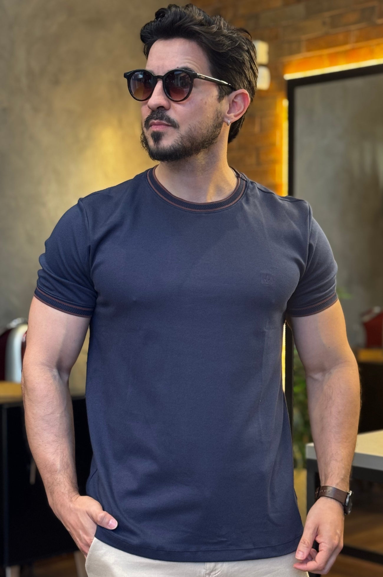 Camiseta Azul Detalhe Gola DLZ