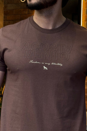 Camiseta Marrom Acostamento