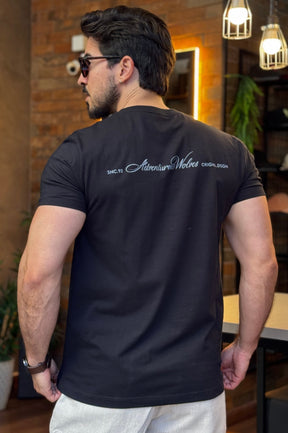 Camiseta Preta Detalhe Costas Acostamento