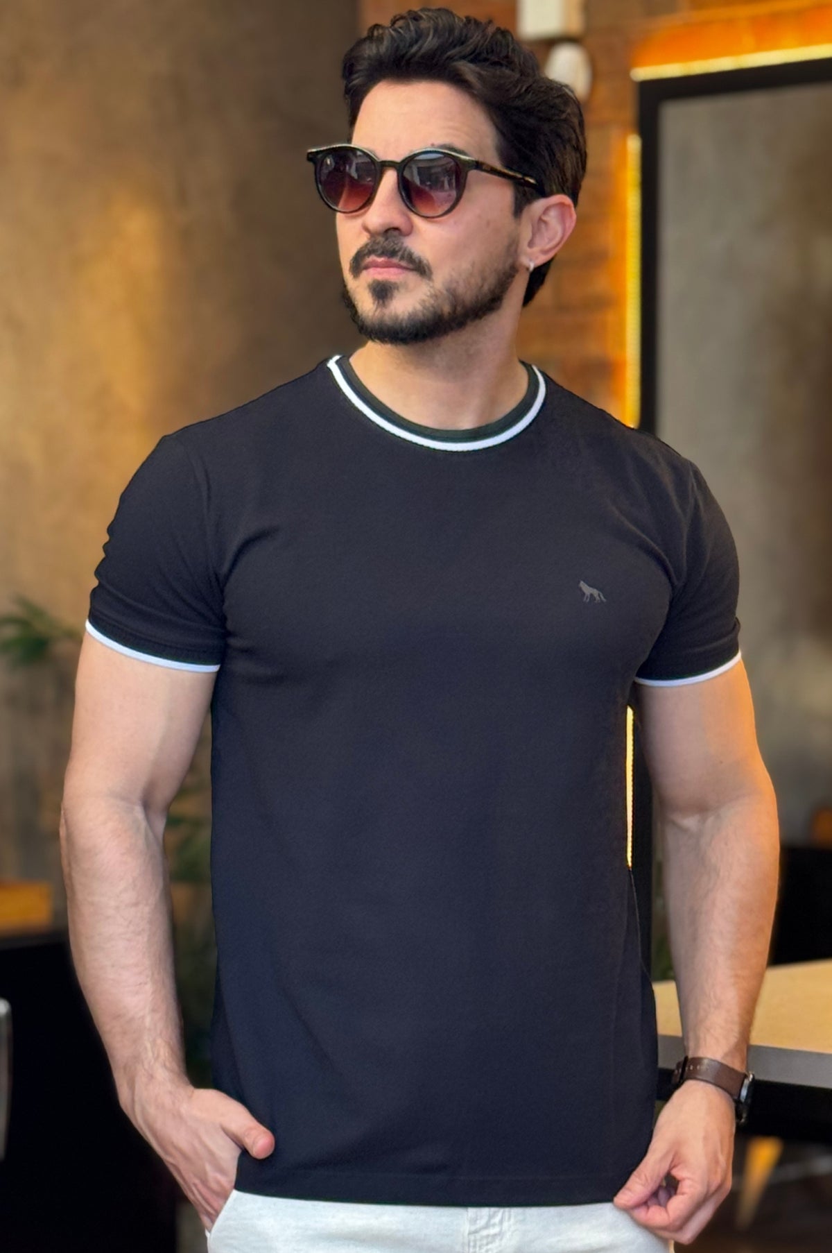 Camiseta Texturizada Preta Acostamento