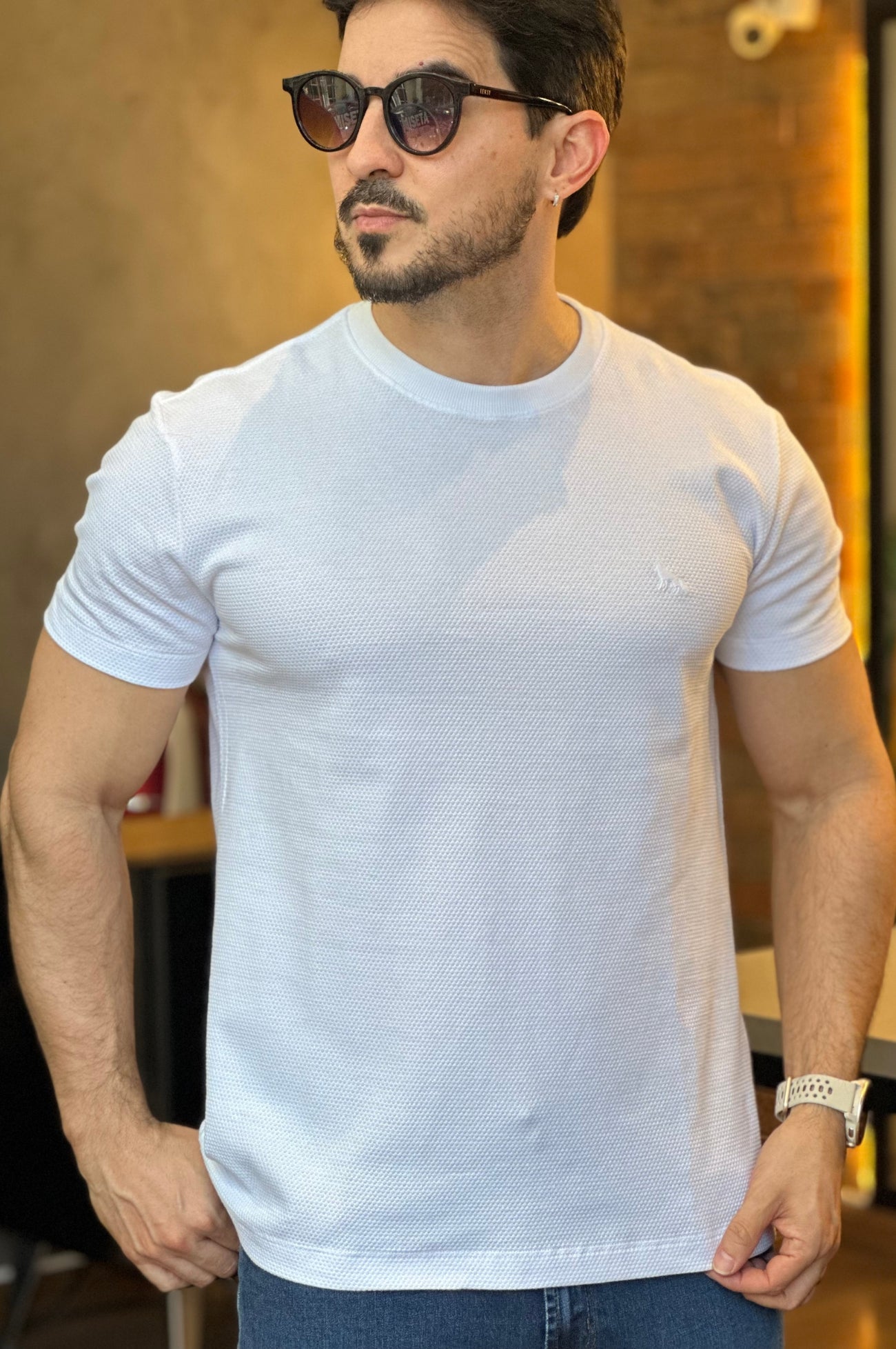 Camiseta Texturizada Branca Acostamento