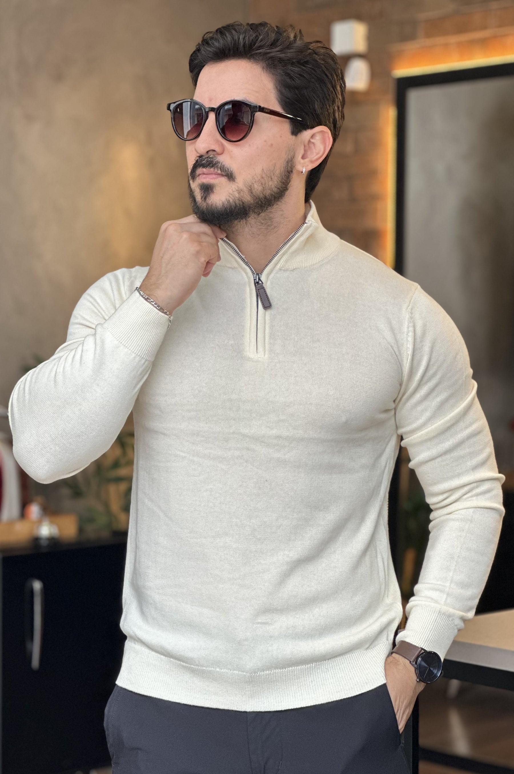 Suéter Tricot Premium – Meio Zíper e Gola Alta