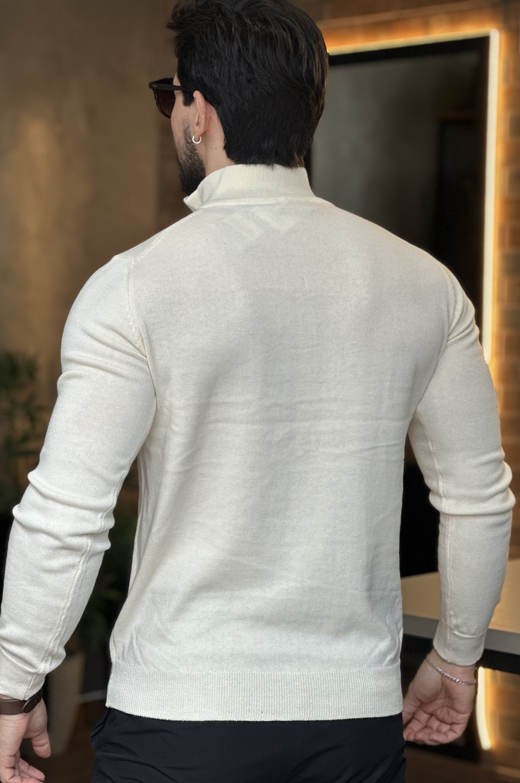 Suéter Tricot Premium – Meio Zíper e Gola Alta