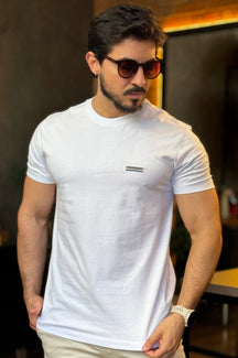 Camiseta Logo Bordada Acostamento