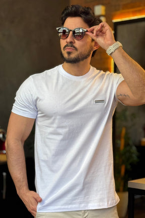 Camiseta Logo Bordada Acostamento