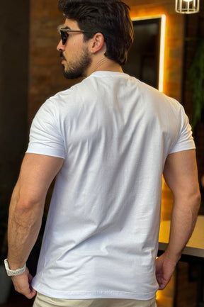 Camiseta Logo Bordada Acostamento