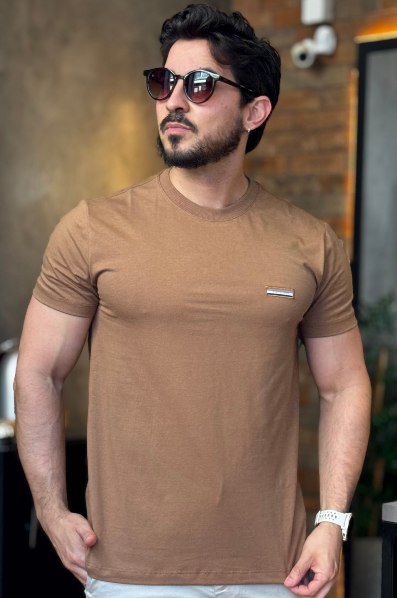 Camiseta Logo Bordada Acostamento