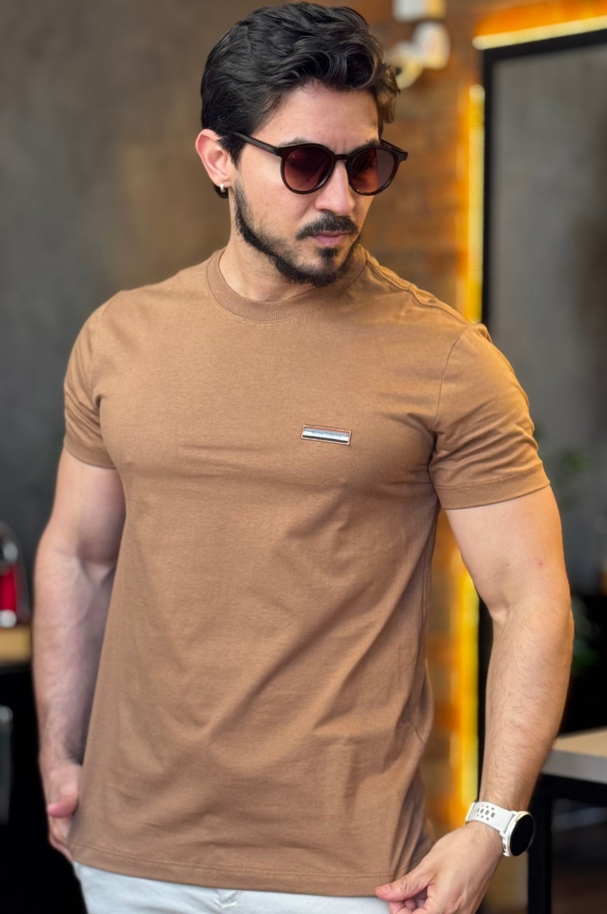 Camiseta Logo Bordada Acostamento